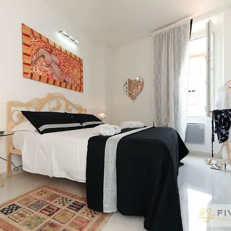 Mini Bijou - Five Stars House דירה ניס