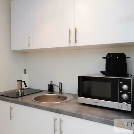 Mini Bijou - Five Stars House דירה ניס