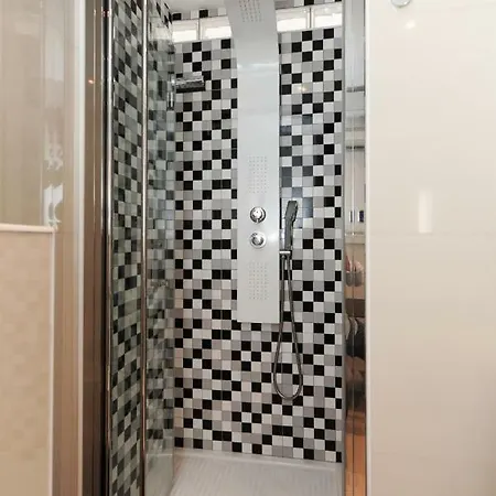 Mini Bijou - Five Stars House * ניס