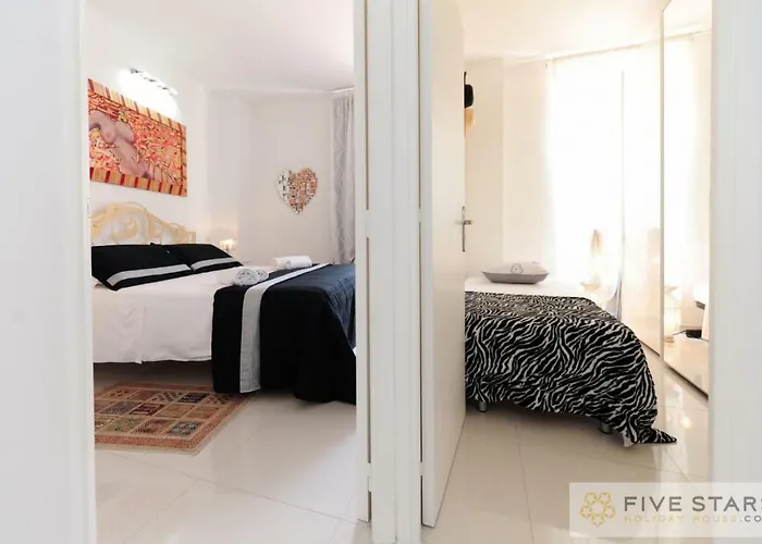 Mini Bijou - Five Stars House
